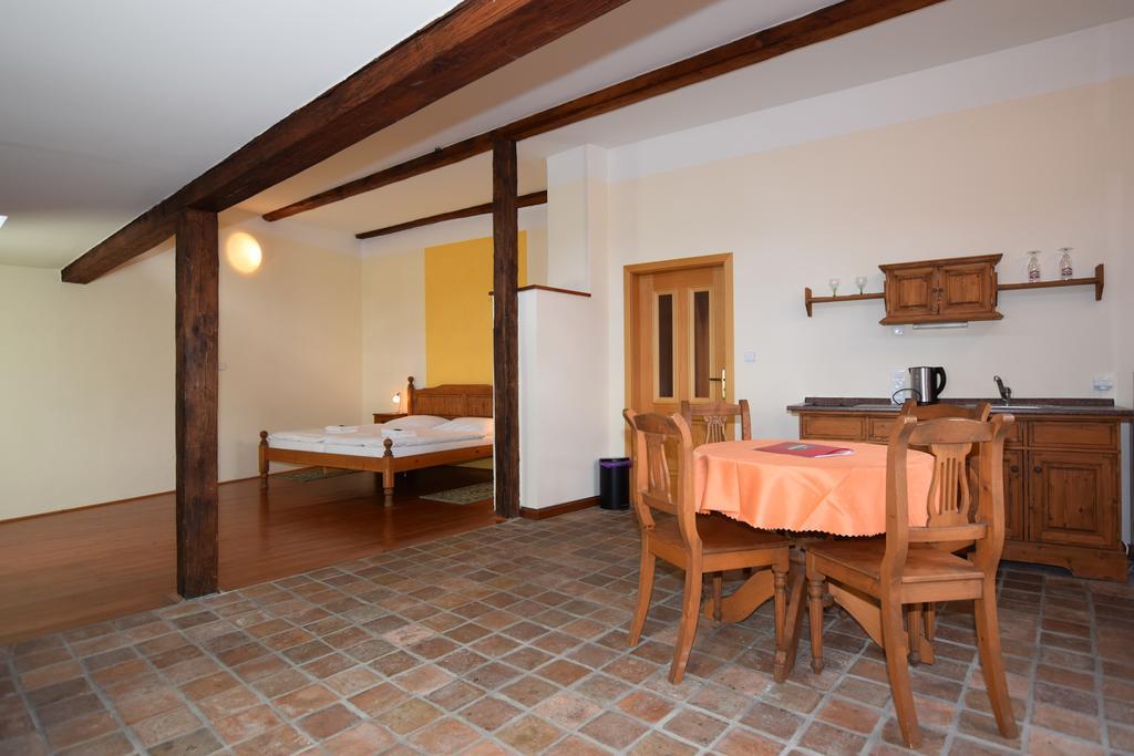 Pension Zamecka Apartma - Castle Apartments Český Krumlov Extérieur photo